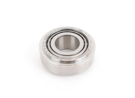 Rodamiento de rodillos cónicos. Porsche 924S / 944 - 016311375J, 016311375H