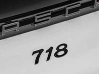Insignia trasera negra '718' para Porsche 718 (982) Boxster / Cayman - 98204480080G2X Insignia trasera negra '718' para Porsche 718 (982) Boxster / Cayman - 98204480080G2X