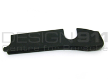前保险杠中间层密封件。保时捷 911 - 91150332500, 91150332600, 911.503.325.00, 911.503.326.00