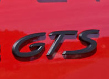 GTS - Matzwart achterembleem voor Porsche 95B.1 Macan GTS - 95B853675E