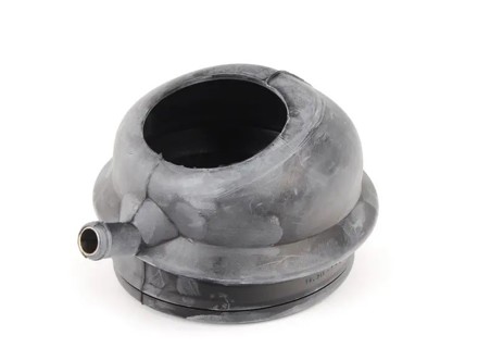 Fuel overfill return sleeve. Porsche 928 - 92820133302