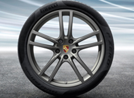 21' Cayenne Turbo Design PLATINUM Alloy Wheels & Summer Tyres Original Porsche - 9Y0044640G