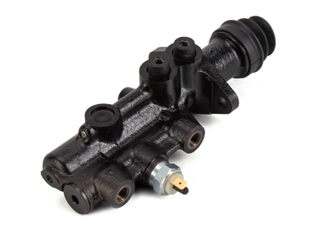 Brake master cylinder. Porsche 911 / 930 / 912 / 914 - 91135501202, 90135501202, 91135501201 - 1661100200, URO-004121