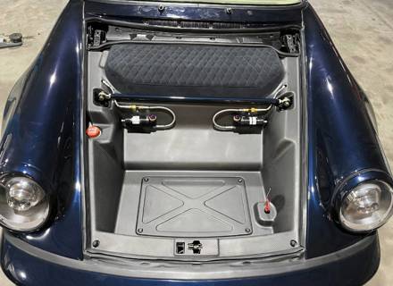 Bagageruimtebekleding van koolstofvezel. Porsche 964