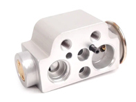 Air con expansion valve. Porsche 955 Cayenne - 95557231901 - AVE124000P Air con expansion valve. Porsche 955 Cayenne - 95557231901 - AVE124000P