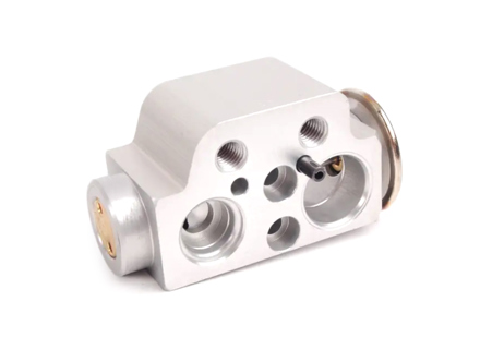 Air con expansion valve. Porsche 955 Cayenne - 95557231901, 8UW 351 239-761 - AVE124000P