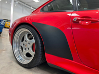 Protezioni magnetiche MagnaFin contro i sassi (larghezza di fabbrica). Porsche 993 C2S / C4S / Turbo 1995-98 Wide Body - 993559325063YK, 993559326063YK, 993559325073AT, 993559326073YB - MF993WB-FW DB, MF993WB-FW MB, MF993WB-FW CF, MF993WB-FW GB