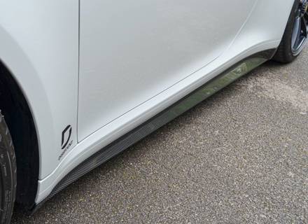 Side skirt set gloss lacquered carbon fibre. Porsche 992 - 992854885OK1, 992854886OK1 - 992.23.02L.VGC, 992.23.02R.VGC