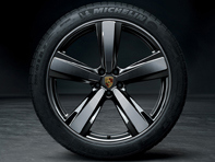 Cerchi in lega sportivi Macan da 21' dal design esclusivo e pneumatici estivi originali Porsche - 95B044668L, 95B044669L Cerchi in lega sportivi Macan da 21' dal design esclusivo e pneumatici estivi originali Porsche - 95B044668L, 95B044669L