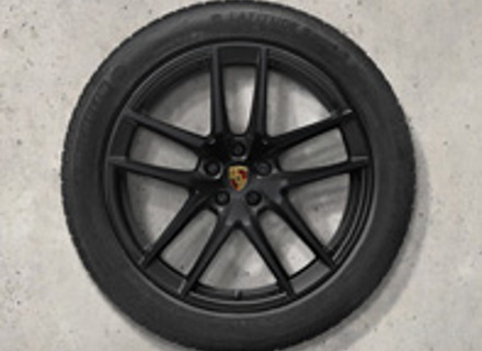 20' Macan S Alloy Wheels & Summer Tyres Original Porsche - 95B044668E 20' Macan S Alloy Wheels & Summer Tyres Original Porsche - 95B044668E