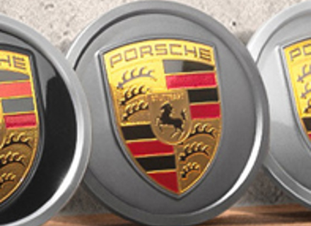 Wheel caps in Platinum (satin-gloss) with coloured Porsche Crest for Porsche Taycan / Panamera - 9J1073000C
