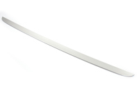 Trim strip for tailgate, Lower, in Platinum Silver Metallic. Porsche 958 Cayenne 2014 - 95851295502M7T Trim strip for tailgate, Lower, in Platinum Silver Metallic. Porsche 958 Cayenne 2014 - 95851295502M7T