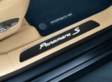 Listelli sottoporta in fibra di carbonio illuminati. Porsche Panamera >>2011 - 97004480030, 97004480031, 97004480032, 97004480033, 97004480034