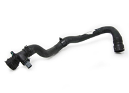 Tubo flessibile inferiore del liquido di raffreddamento dell'acqua, ritorno. Porsche 95B.1 Macan 2.0L - 95B121109F