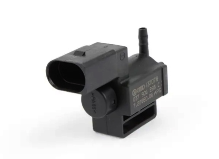 Charge over valve. Porsche 957/958 Cayenne / 970 Panamera - 95560512330