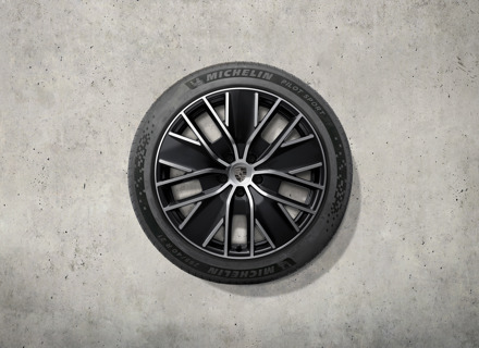 Set di ruote e pneumatici estivi da 21" Macan design, nero lucido. Porsche Macan-e - 95C044660D