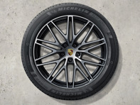 Cerchi in lega Cayenne RS Spyder Design da 21" e pneumatici invernali originali Porsche - 9Y0044603C Cerchi in lega Cayenne RS Spyder Design da 21" e pneumatici invernali originali Porsche - 9Y0044603C