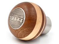 Mahogany and maple wood gearshift knob. Porsche 914 - 90142401400 Mahogany and maple wood gearshift knob. Porsche 914 - 90142401400
