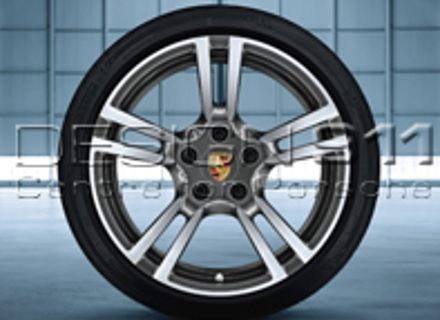 Jantes en alliage 19' Turbo II et pneus d'hiver d'origine Porsche pour 997.2 C4 / C4S - 99704460101, 99704460102 Jantes en alliage 19' Turbo II et pneus d'hiver d'origine Porsche pour 997.2 C4 / C4S - 99704460101, 99704460102