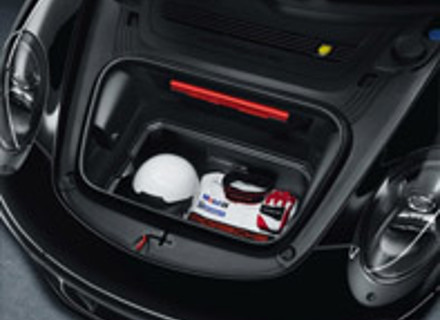 行李箱衬垫，前部。保时捷 991 Turbo