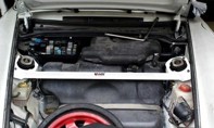 Front Strut Bar. Porsche 964 Carrera 2 1989>> - Ultra Racing - TW2-1408, UR-TW2-1408
