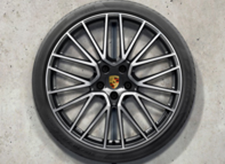 Cerchi in lega da 22' Cayenne RS Spyder Design e pneumatici estivi Porsche originali - 9Y0044640N