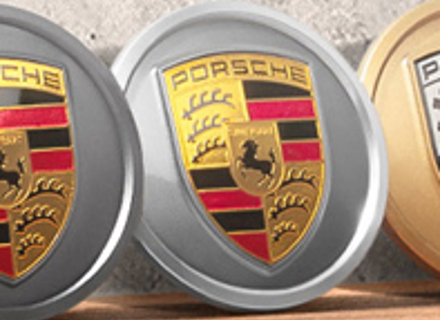 Wheel caps in Platinum Silver with coloured Porsche Crest for Porsche Taycan / Panamera - 9J1073002