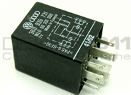 Relè di preparazione telefonica. Porsche 955 Cayenne con guida a sinistra - 95561504600