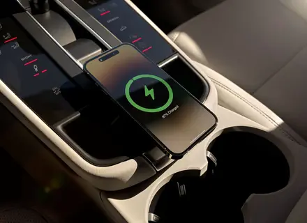 Caricabatterie wireless per telefono con Magsafe. Porsche 95B Macan dal 2022 in poi - 95B857921B, 95B857921BCZO, 95B857921C, 95B857921CCZO