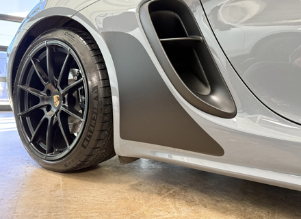 Protectores de bajos MagnaFin WrapFin estilo "aleta de tiburón". Porsche 718 GTS / 718 GT4 / 718 GT4RS / 718 Spyder - WF718