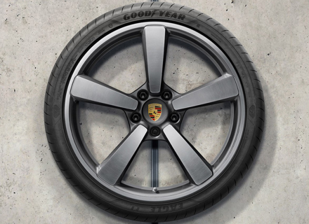 20'/21' Turbo Exclusive Design wheel set with summer tyres for 992 Turbo PCD 5/130 - 00004460741