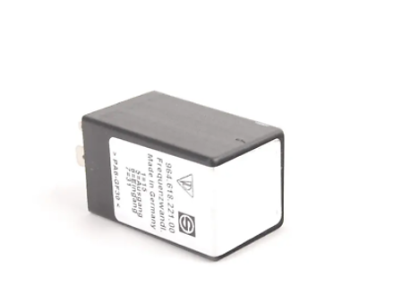 Frequency modulator control unit. Porsche 964 Carrera 4 1991>> - 96461822102, 96461822100