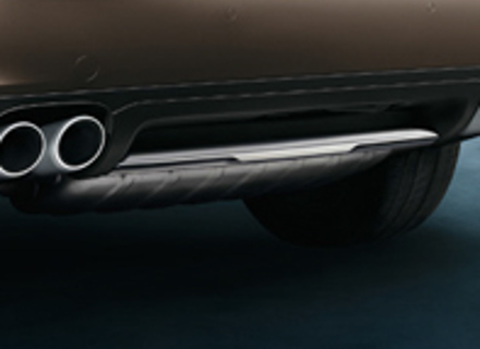 Plaque de protection en acier inoxydable (arrière). Porsche Cayenne 958 - 958505834606M7