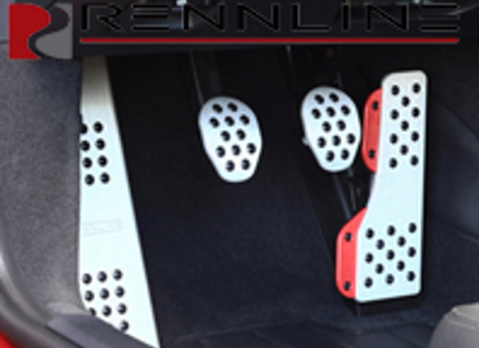 4-teiliges Rennline-Aluminium-Pedalset mit Porsche-Wappen-Gummigriff. Porsche 991 / 981 / 718 / 991.2 - P71.60101C, P7160101C