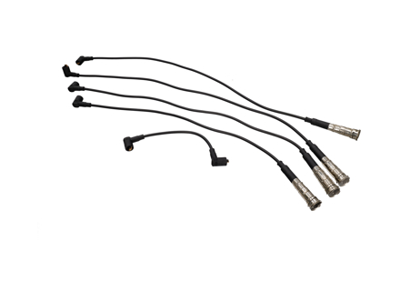 点火高压线组。适用于保时捷 924（1977-85 年款）。 - 477905441, 477905442, 477905443, 477905444, N   0388891, N   038889B, N0388891, N038889B