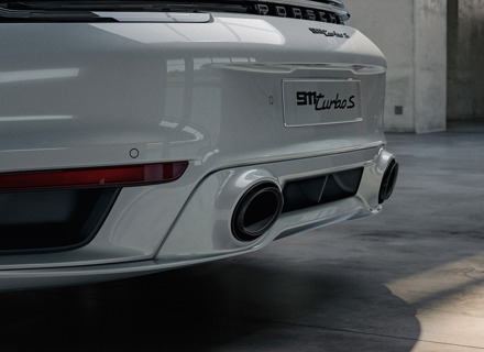 Terminali di scarico in nero dell'impianto di scarico sportivo. Porsche 992 Turbo/Turbo S - 992044230