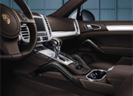 Door handles and centre console in carbon. Porsche 958 Cayenne - 95804480072