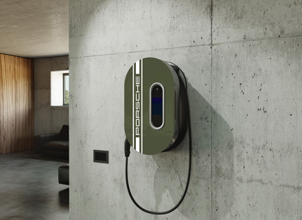 Design cover in Heritage Design for open charging dock. Porsche Taycan / Cayenne E-Hybrid / Panamera E-Hybrid - 7PP915706A, 9J104400032, 9J104400042