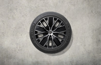 Set di ruote e pneumatici invernali da 21" Macan design, nero lucido. Porsche Macan-e - 95C044600D