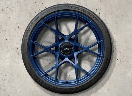 20' 718 Cayman GT4 RS Set of Forged Aluminium wheels, in Indigo Blue. Original Porsche - 98204460304