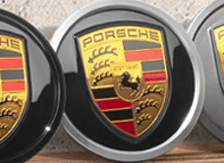 Wheel caps in Black (high-gloss) with coloured Porsche Crest for Porsche Taycan / Panamera - 9J1073002