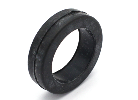 Fuel injector outer bush. Porsche 914-4 / 928 - 311133263, 022906031A