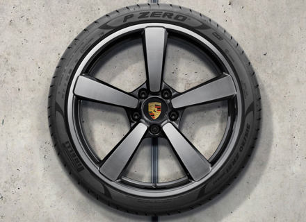 20'/21' Turbo Exclusive Design High-Gloss Black wheel set with summer tyres for 992 Turbo - 992044660AG