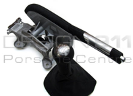 Leviers de vitesse et de frein à main en ALCANTARA. Porsche Boxster / Caïman / 997 - 99704480100, 99704480102, 99704480101, 99704480103 Leviers de vitesse et de frein à main en ALCANTARA. Porsche Boxster / Caïman / 997 - 99704480100, 99704480102, 99704480101, 99704480103
