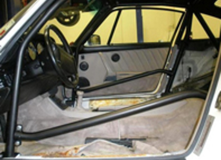 Roll-bar a 6 punti imbullonato con barre porta singola, con tetto apribile. Porche 964