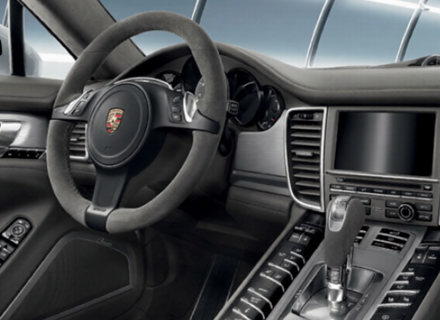 Volant multifonctions et levier sélecteur PDK en Alcantara. Porsche Panamera 2010>> - 97004480180, 97004480181