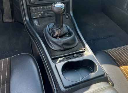 Bekerhouder. Porsche 924 / 924S / 944 >>1985 - 944552305001DB, 944552305004RB - L1159